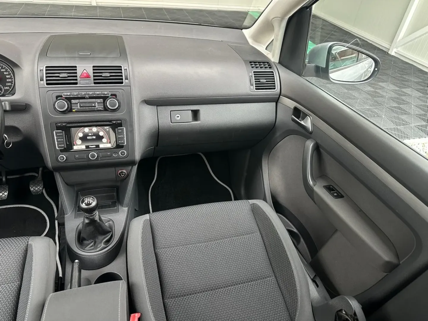 Cumpara/ Vinde online Volkswagen Touran 2012 SH, la cel mai bun pret pentru tine!