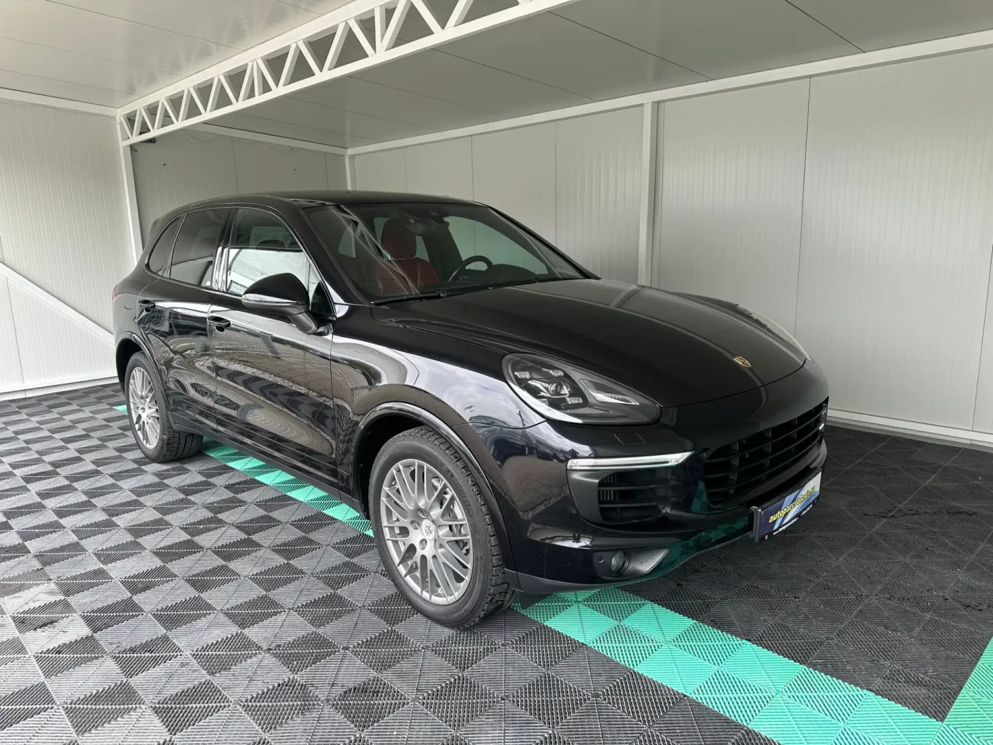 Cumpara/ Vinde online Porsche Cayenne 2017 SH, la cel mai bun pret pentru tine!