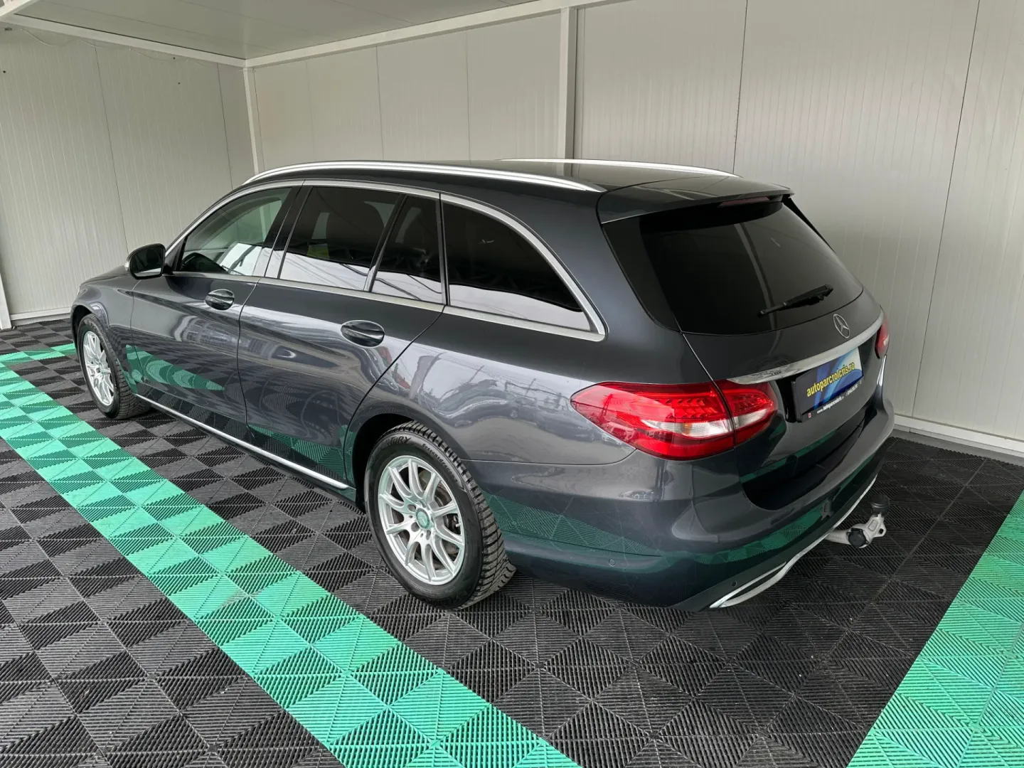 Cumpara/ Vinde online Mercedes-Benz C-Class 2014 SH, la cel mai bun pret pentru tine!