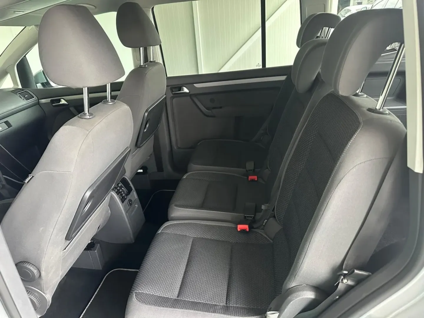 Cumpara/ Vinde online Volkswagen Touran 2012 SH, la cel mai bun pret pentru tine!