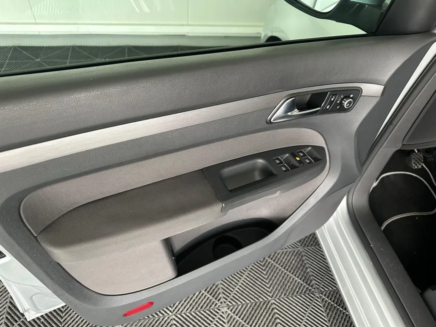 Cumpara/ Vinde online Volkswagen Touran 2012 SH, la cel mai bun pret pentru tine!