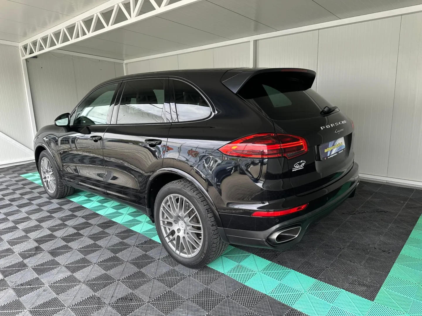 Cumpara/ Vinde online Porsche Cayenne 2017 SH, la cel mai bun pret pentru tine!