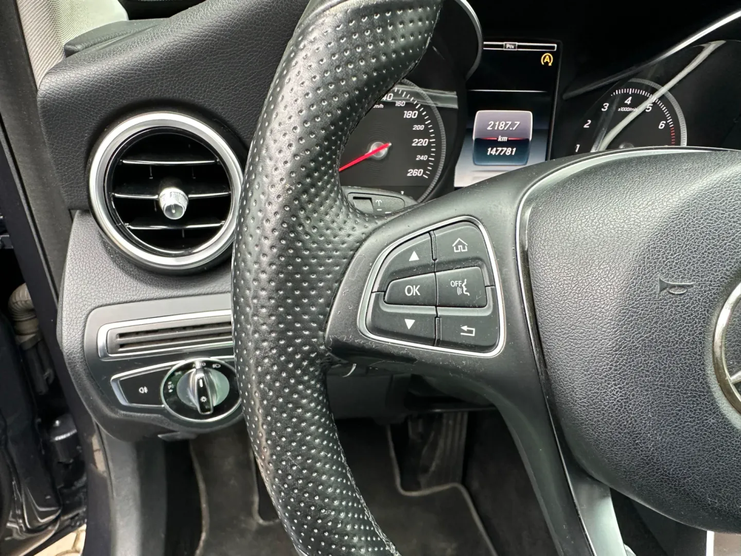 Cumpara/ Vinde online Mercedes-Benz C-Class 2014 SH, la cel mai bun pret pentru tine!