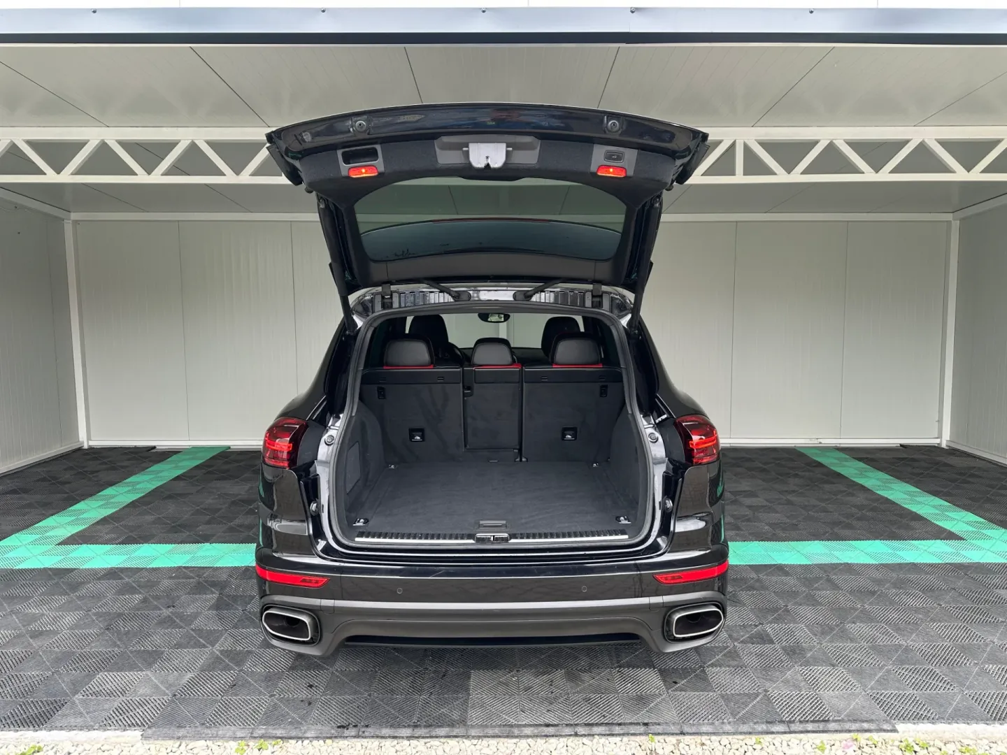 Cumpara/ Vinde online Porsche Cayenne 2017 SH, la cel mai bun pret pentru tine!