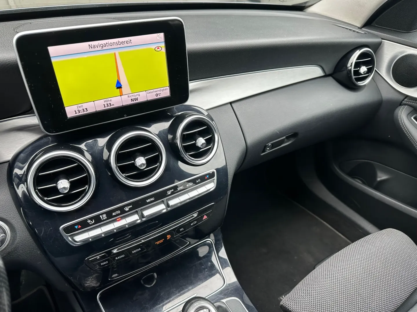 Cumpara/ Vinde online Mercedes-Benz C-Class 2014 SH, la cel mai bun pret pentru tine!