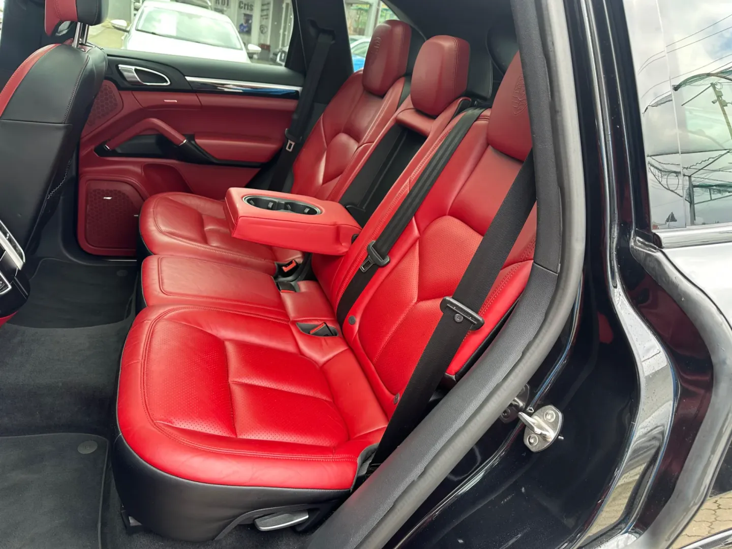 Cumpara/ Vinde online Porsche Cayenne 2017 SH, la cel mai bun pret pentru tine!