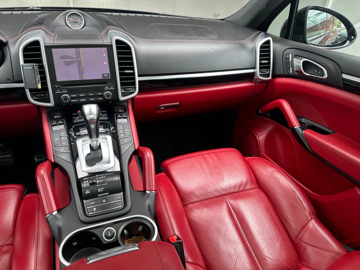 Cumpara/ Vinde online Porsche Cayenne 2017 SH, la cel mai bun pret pentru tine!