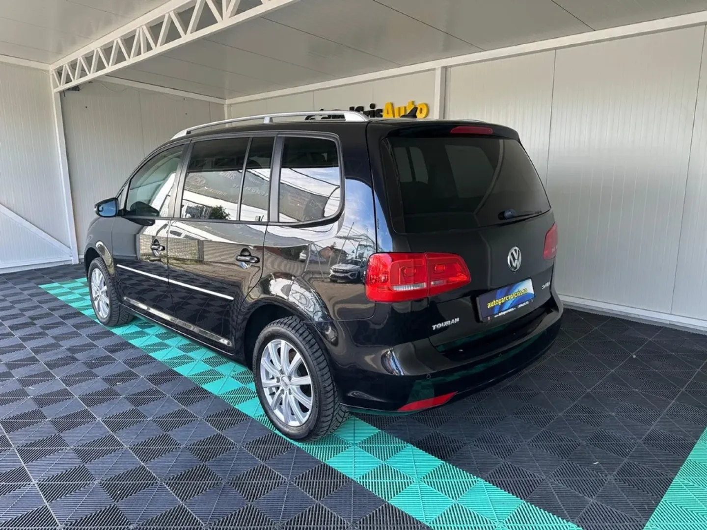 Cumpara/ Vinde online Volkswagen Touran 2014 SH, la cel mai bun pret pentru tine!