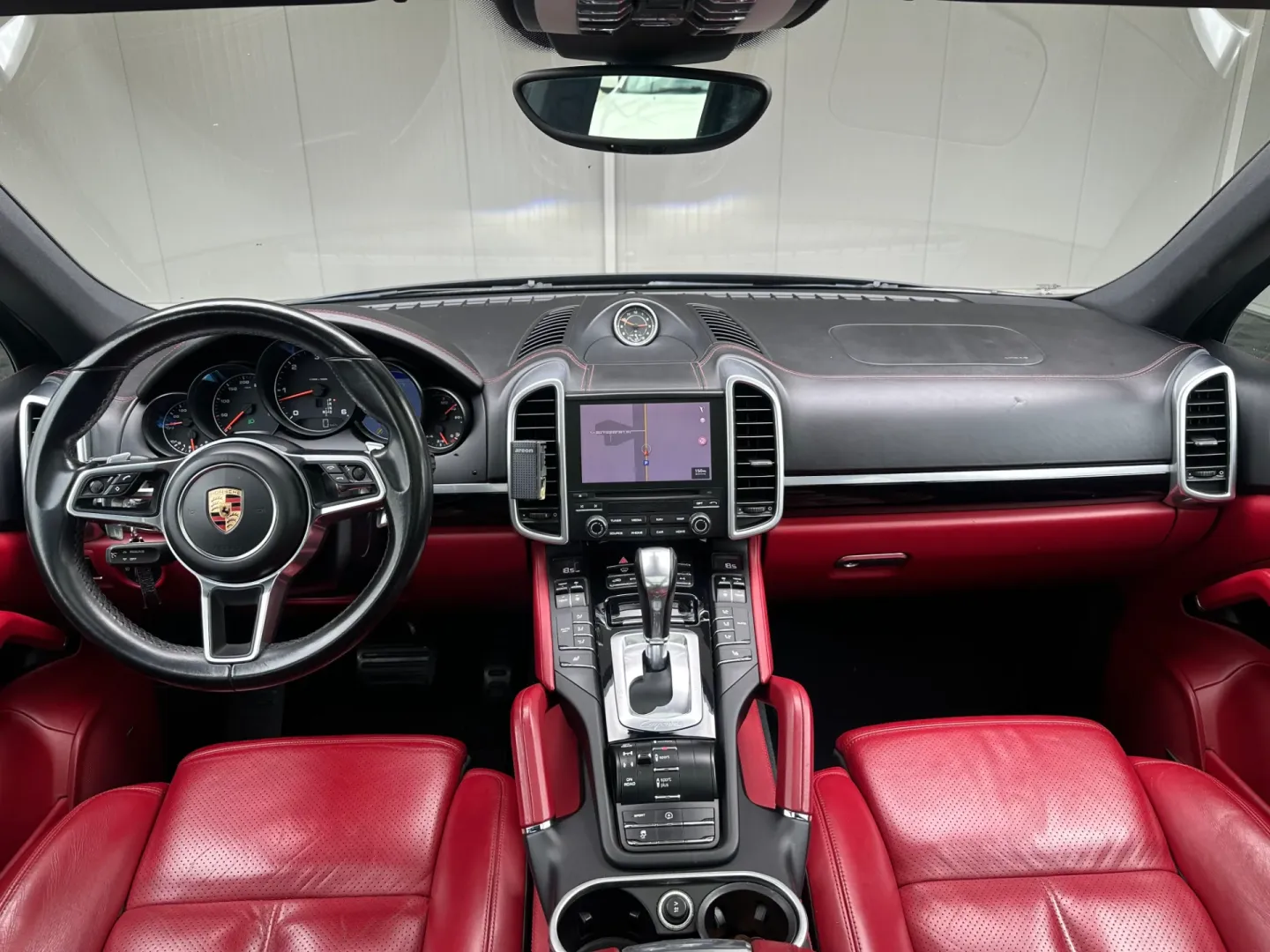 Cumpara/ Vinde online Porsche Cayenne 2017 SH, la cel mai bun pret pentru tine!