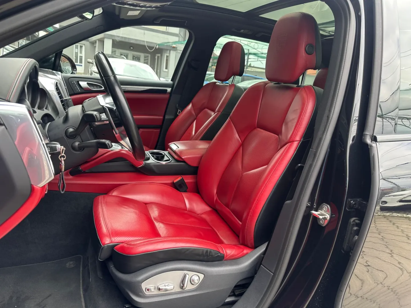 Cumpara/ Vinde online Porsche Cayenne 2017 SH, la cel mai bun pret pentru tine!