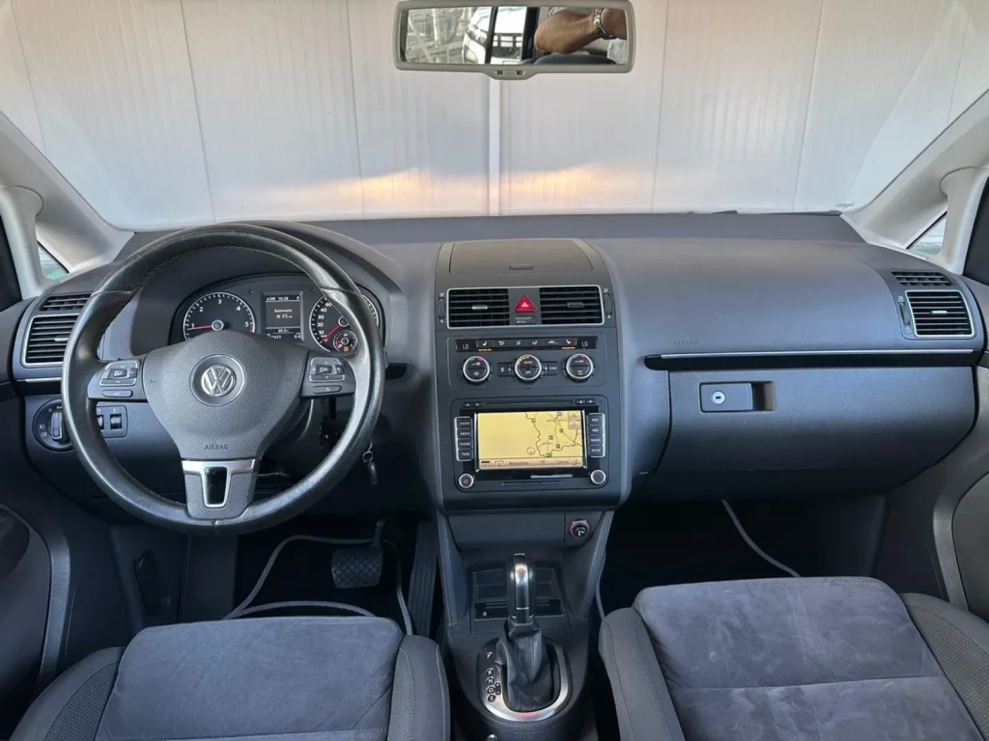 Cumpara/ Vinde online Volkswagen Touran 2014 SH, la cel mai bun pret pentru tine!
