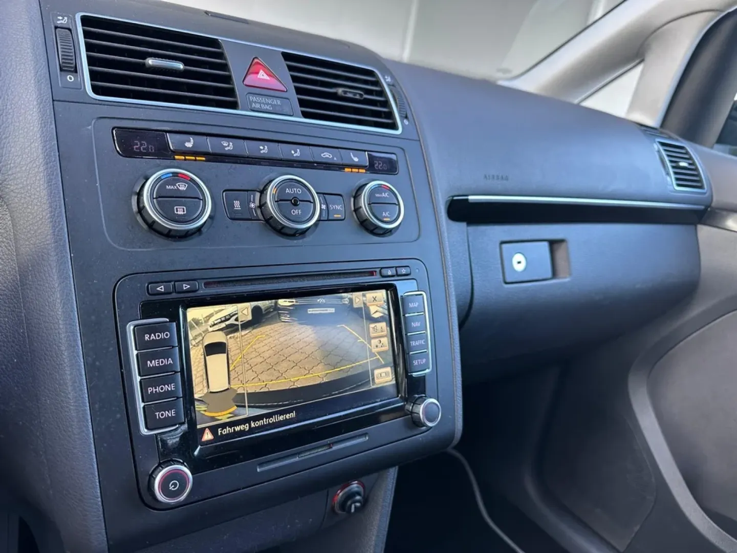 Cumpara/ Vinde online Volkswagen Touran 2014 SH, la cel mai bun pret pentru tine!