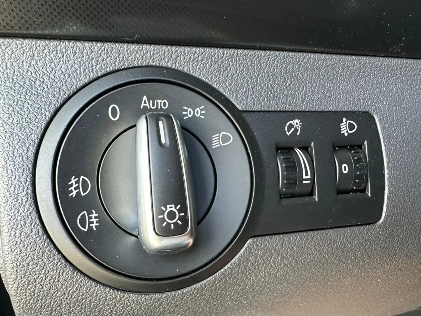 Cumpara/ Vinde online Volkswagen Touran 2014 SH, la cel mai bun pret pentru tine!