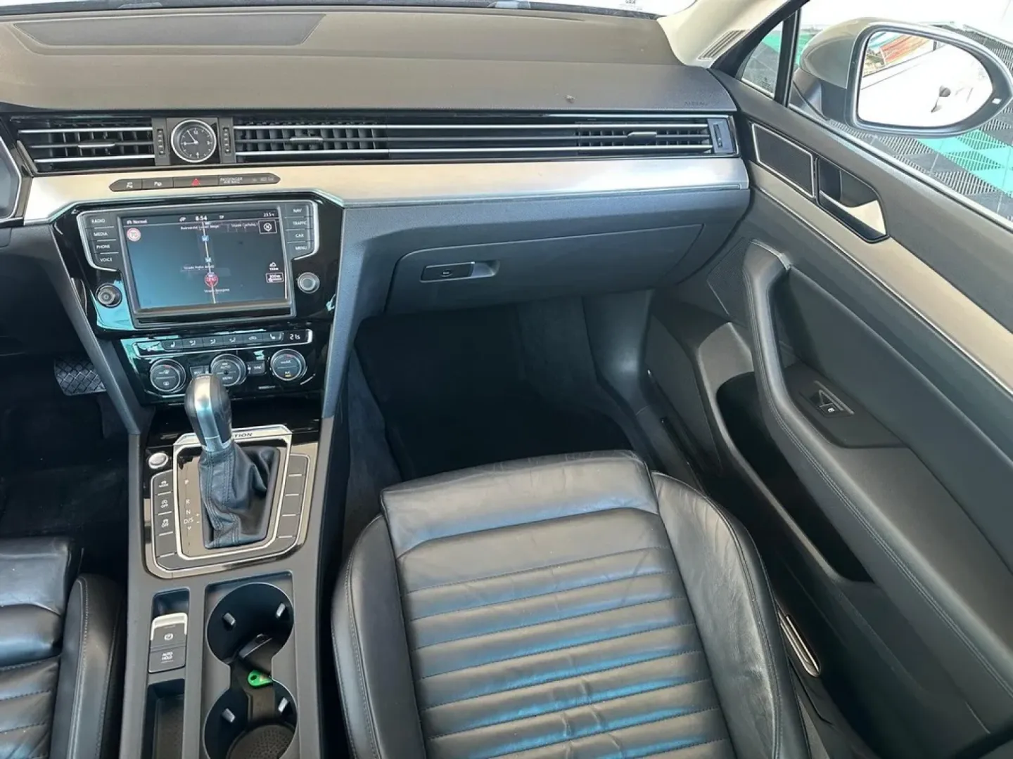 Cumpara/ Vinde online Volkswagen Passat 2016 SH, la cel mai bun pret pentru tine!