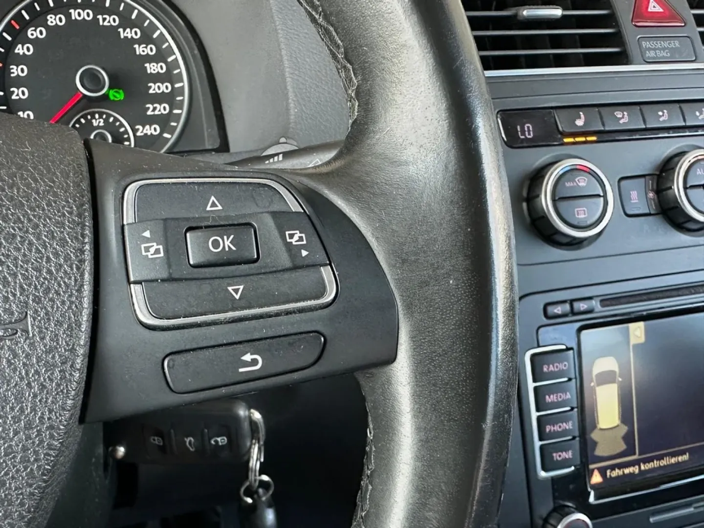 Cumpara/ Vinde online Volkswagen Touran 2014 SH, la cel mai bun pret pentru tine!