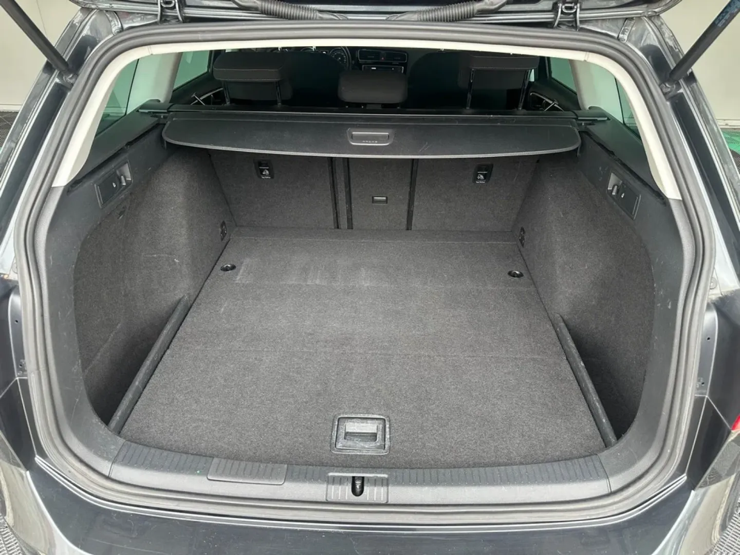 Cumpara/ Vinde online Volkswagen Golf 2017 SH, la cel mai bun pret pentru tine!