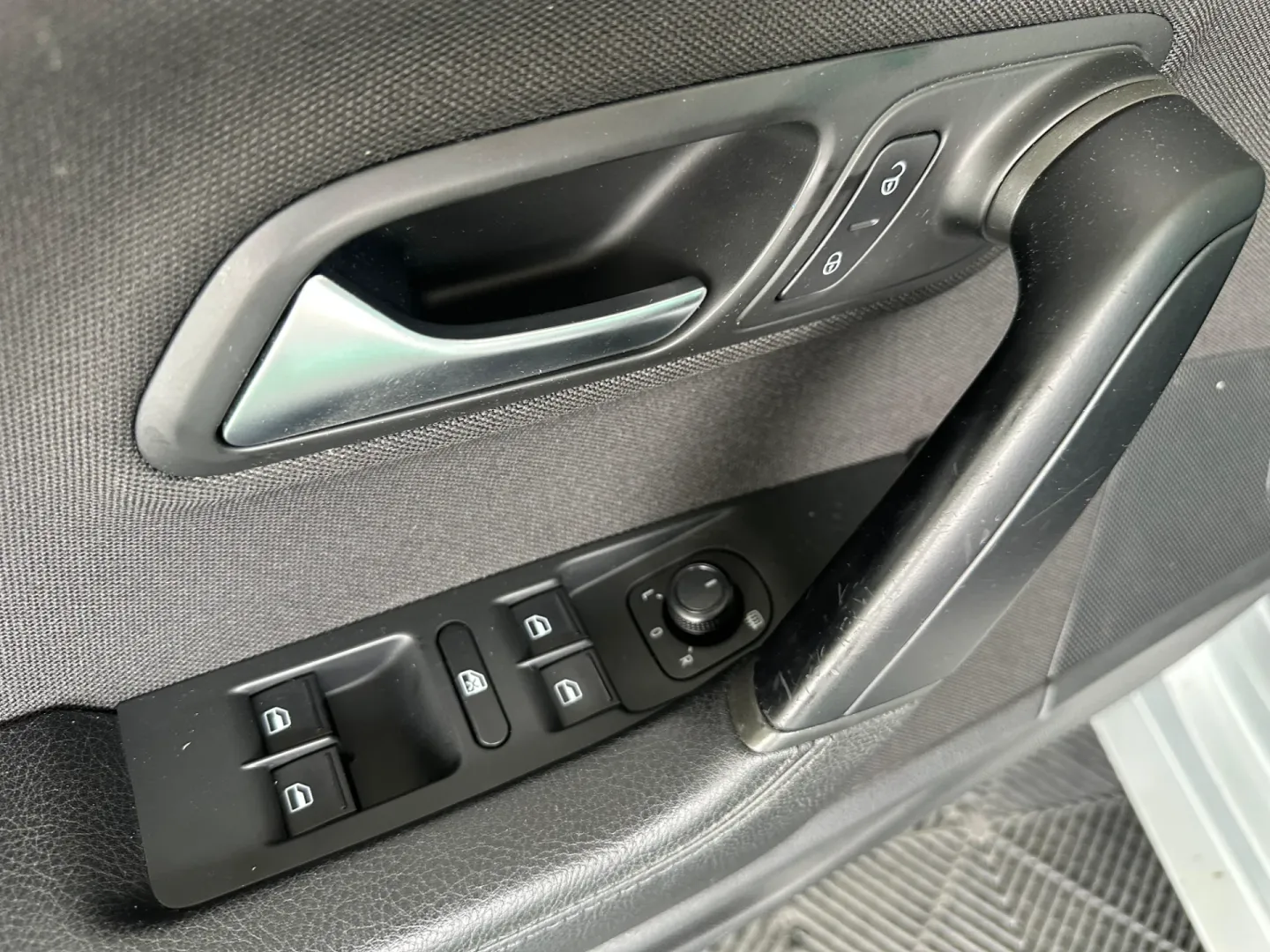 Cumpara/ Vinde online Volkswagen Passat CC 2017 SH, la cel mai bun pret pentru tine!