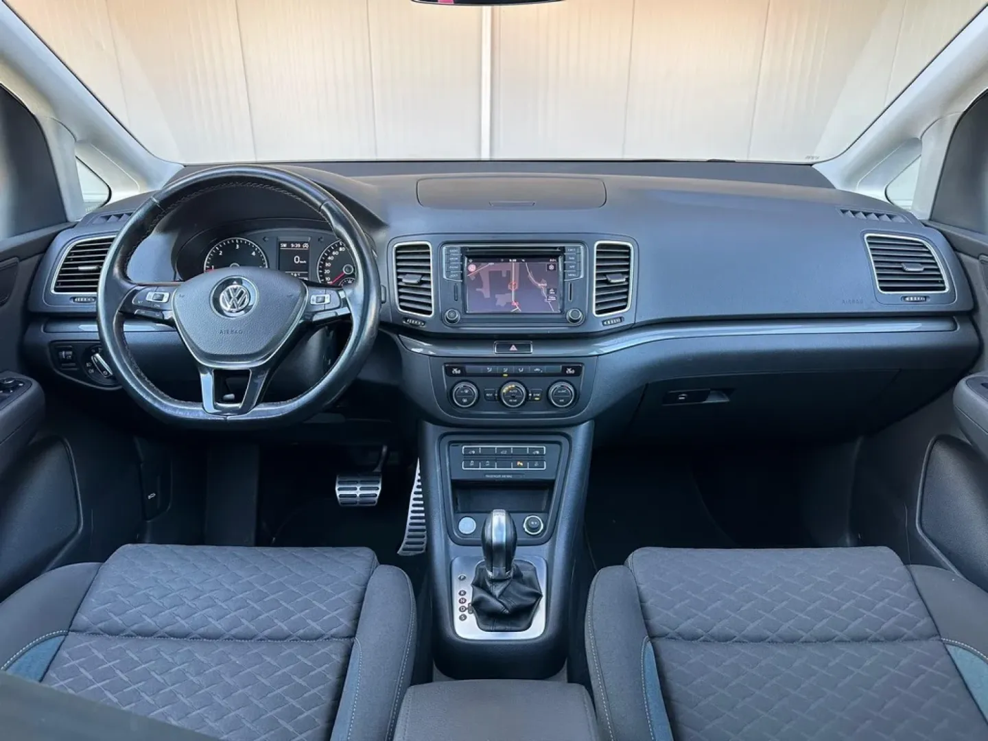 Cumpara/ Vinde online Volkswagen Sharan 2020 SH, la cel mai bun pret pentru tine!