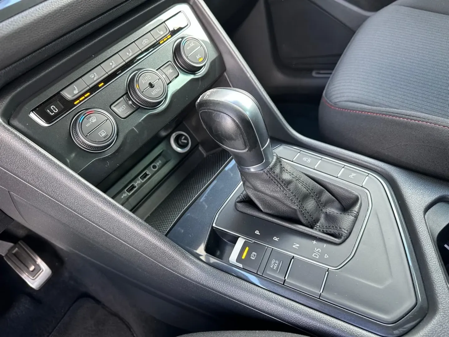 Cumpara/ Vinde online Volkswagen Tiguan 2018 SH, la cel mai bun pret pentru tine!