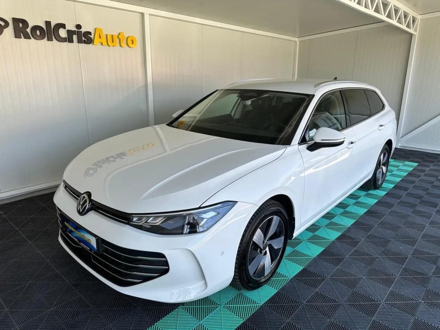 Cumpara/ Vinde online Volkswagen Passat 2025 SH, la cel mai bun pret pentru tine!