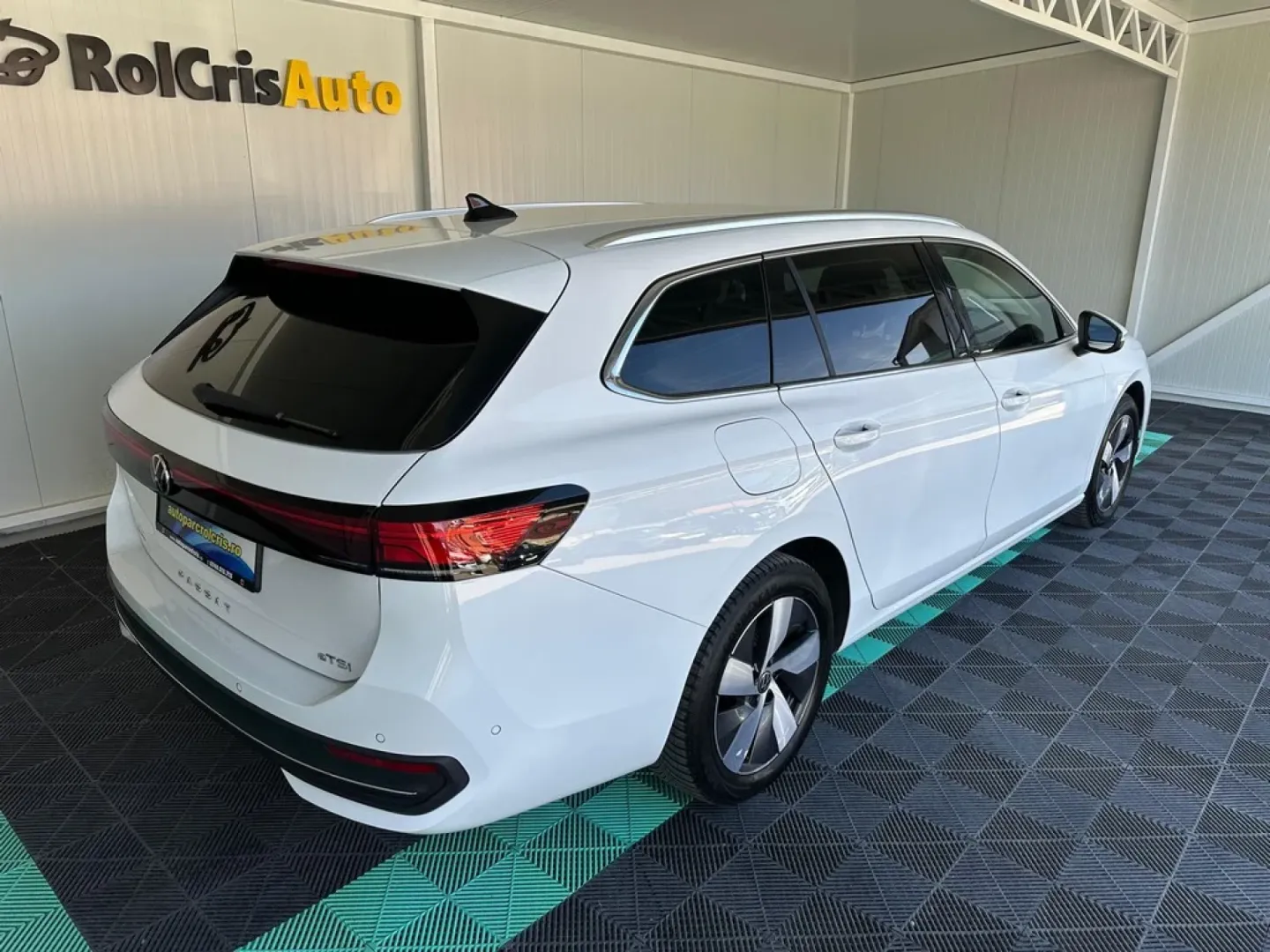 Cumpara/ Vinde online Volkswagen Passat 2025 SH, la cel mai bun pret pentru tine!