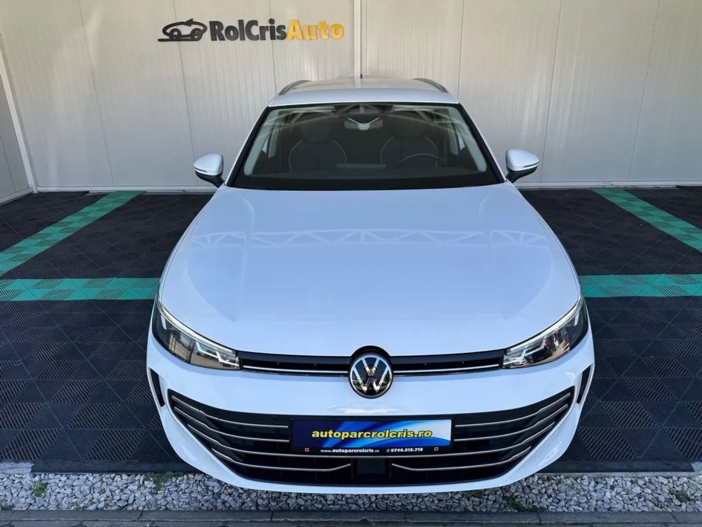 Cumpara/ Vinde online Volkswagen Passat 2025 SH, la cel mai bun pret pentru tine!