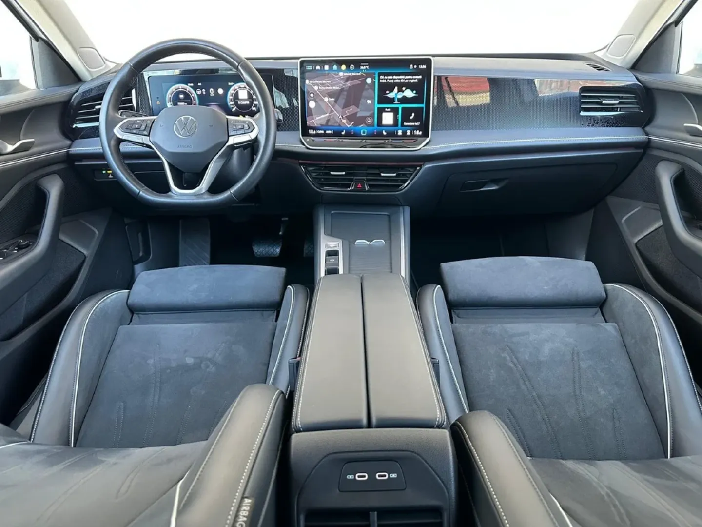 Cumpara/ Vinde online Volkswagen Passat 2025 SH, la cel mai bun pret pentru tine!