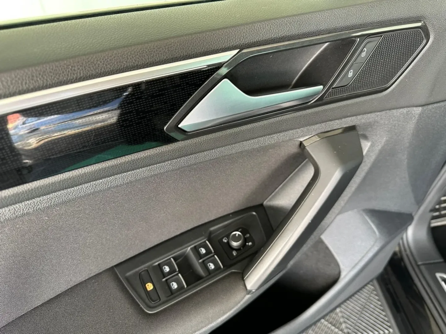 Cumpara/ Vinde online Volkswagen Tiguan 2018 SH, la cel mai bun pret pentru tine!