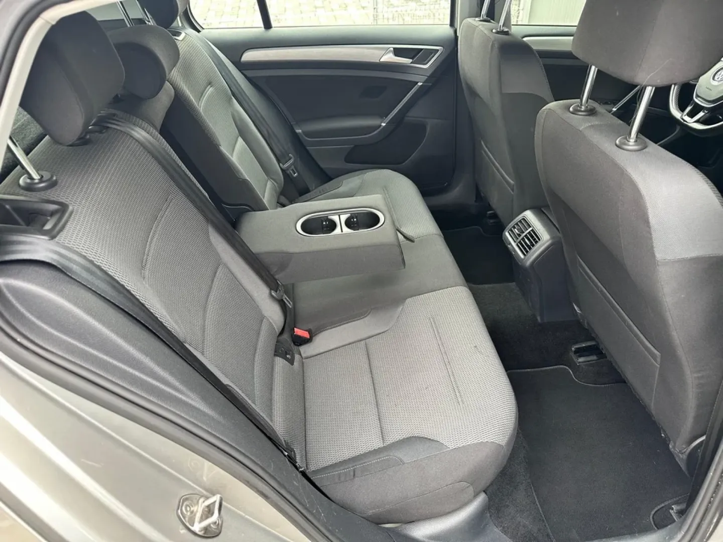 Cumpara/ Vinde online Volkswagen Golf 2014 SH, la cel mai bun pret pentru tine!