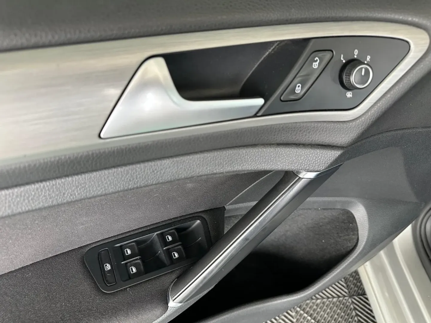Cumpara/ Vinde online Volkswagen Golf 2014 SH, la cel mai bun pret pentru tine!