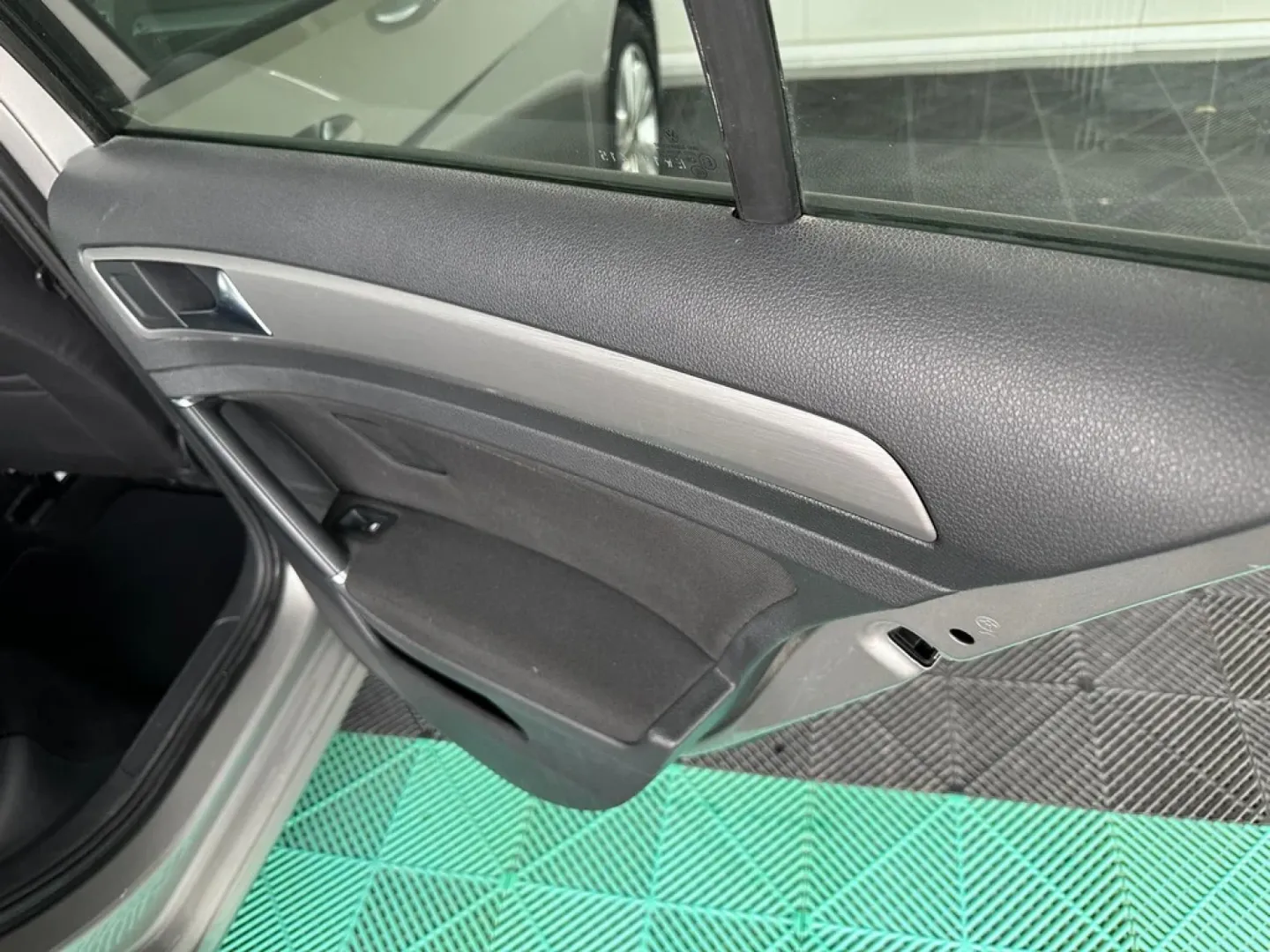 Cumpara/ Vinde online Volkswagen Golf 2014 SH, la cel mai bun pret pentru tine!