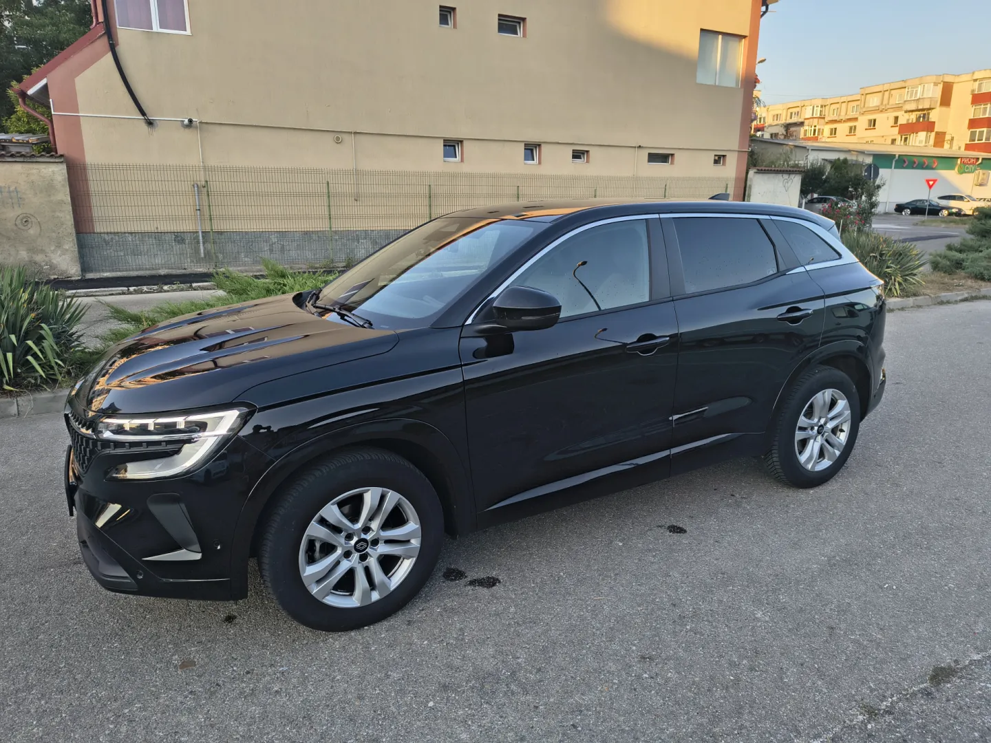 Cumpara/ Vinde online Renault Austral 2023 SH, la cel mai bun pret pentru tine!