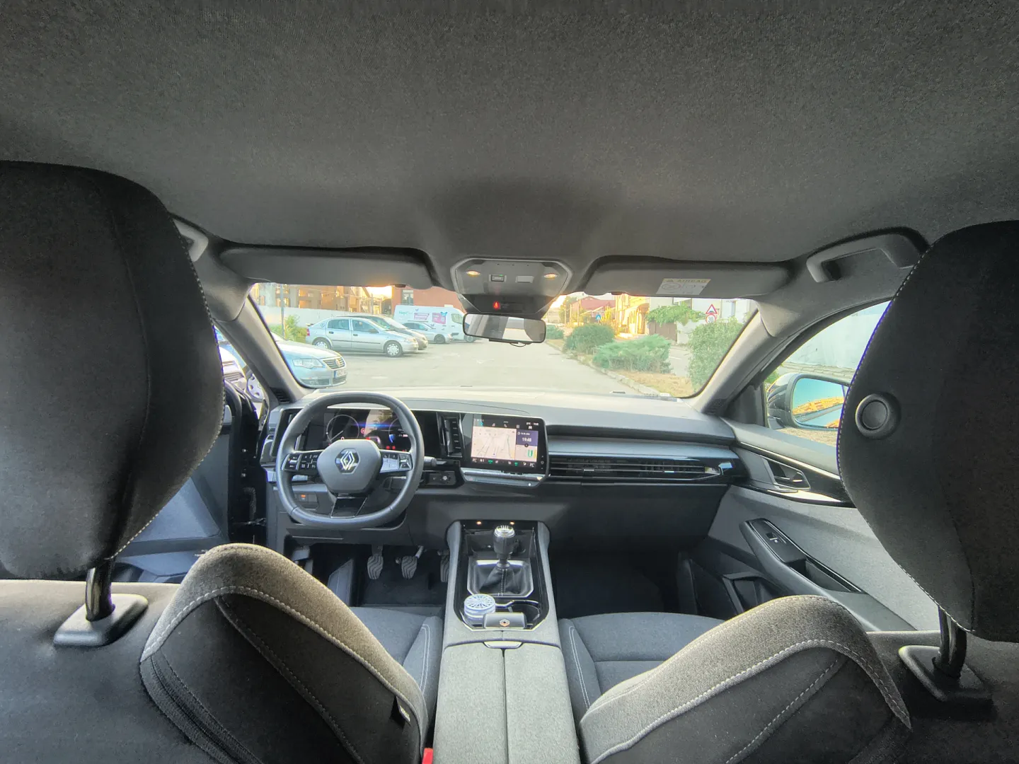 Cumpara/ Vinde online Renault Austral 2023 SH, la cel mai bun pret pentru tine!
