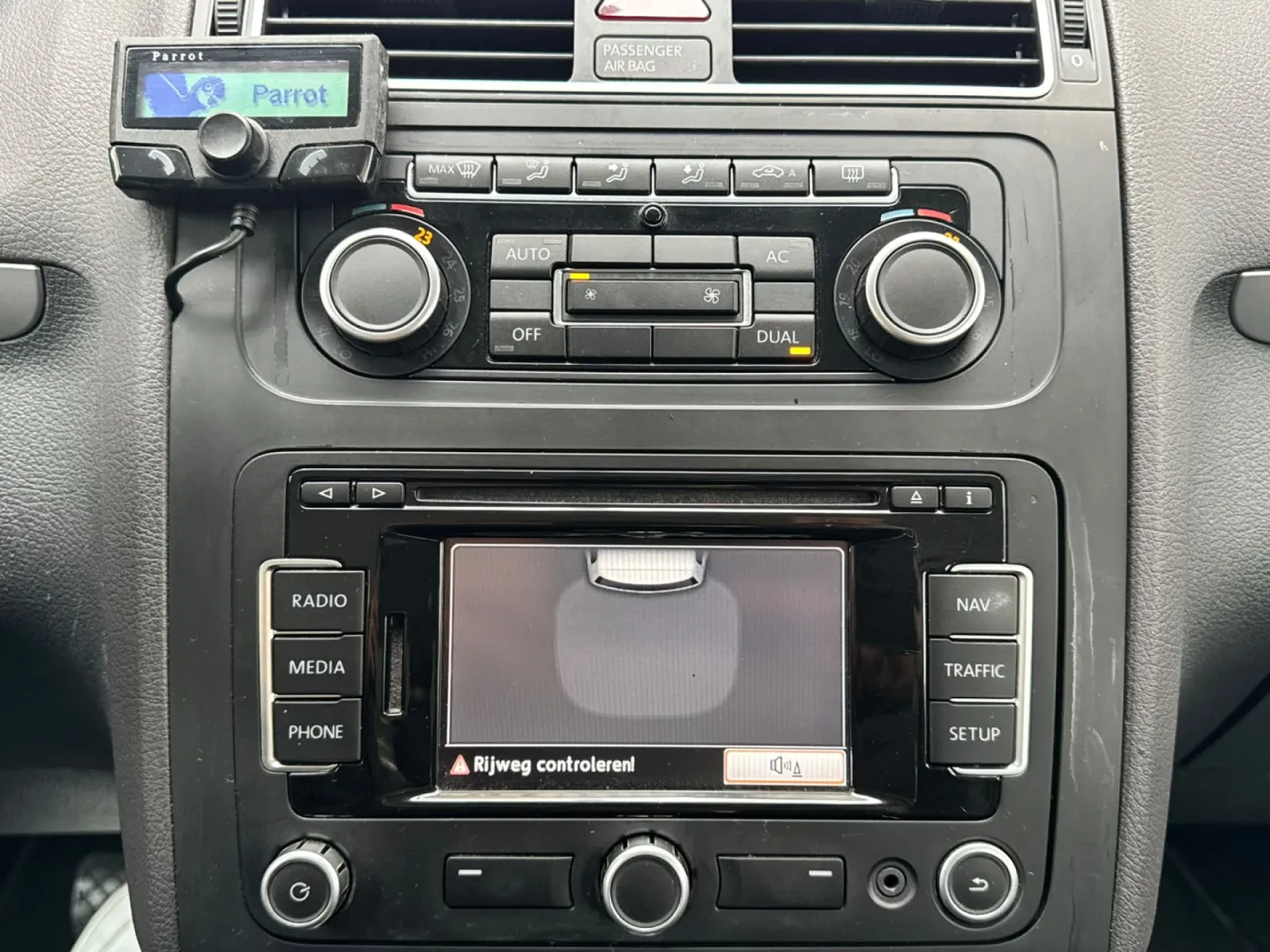 Cumpara/ Vinde online Volkswagen Touran 2010 SH, la cel mai bun pret pentru tine!