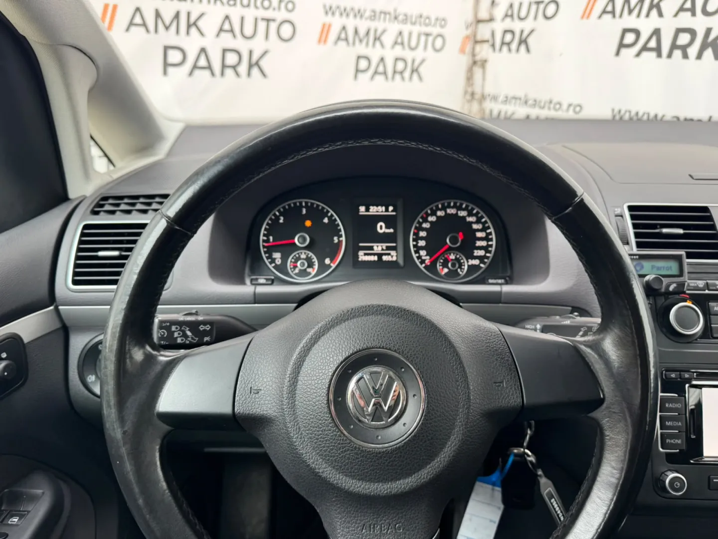 Cumpara/ Vinde online Volkswagen Touran 2010 SH, la cel mai bun pret pentru tine!