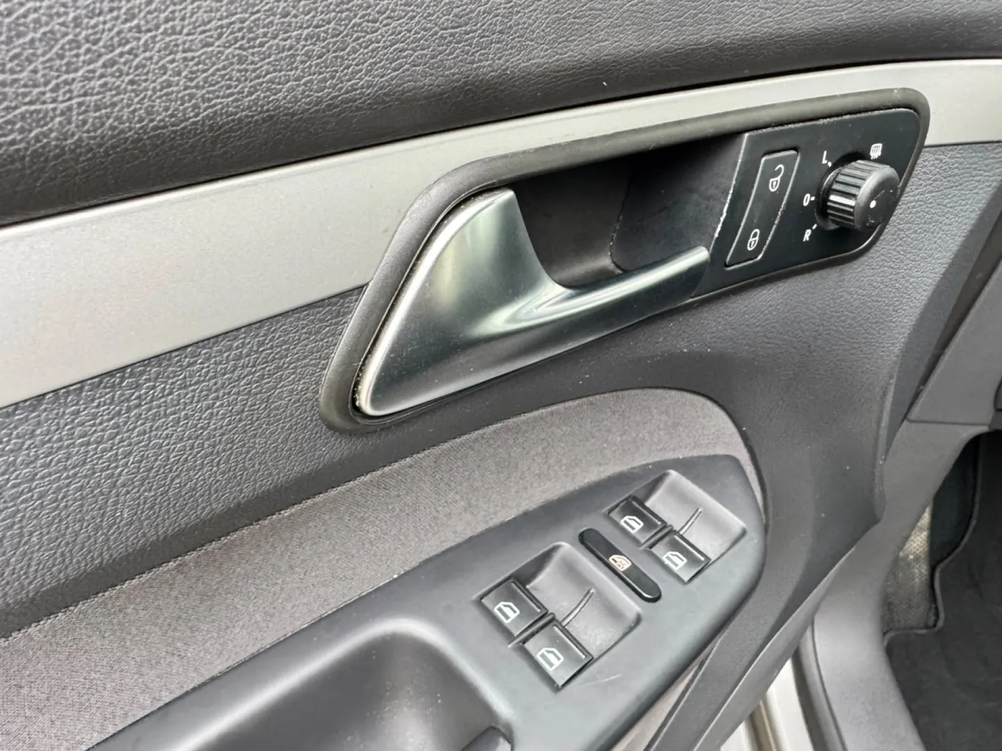 Cumpara/ Vinde online Volkswagen Touran 2010 SH, la cel mai bun pret pentru tine!