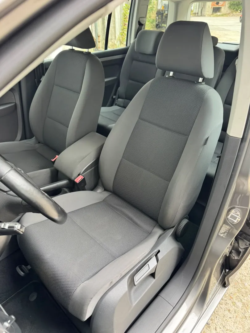 Cumpara/ Vinde online Volkswagen Touran 2010 SH, la cel mai bun pret pentru tine!