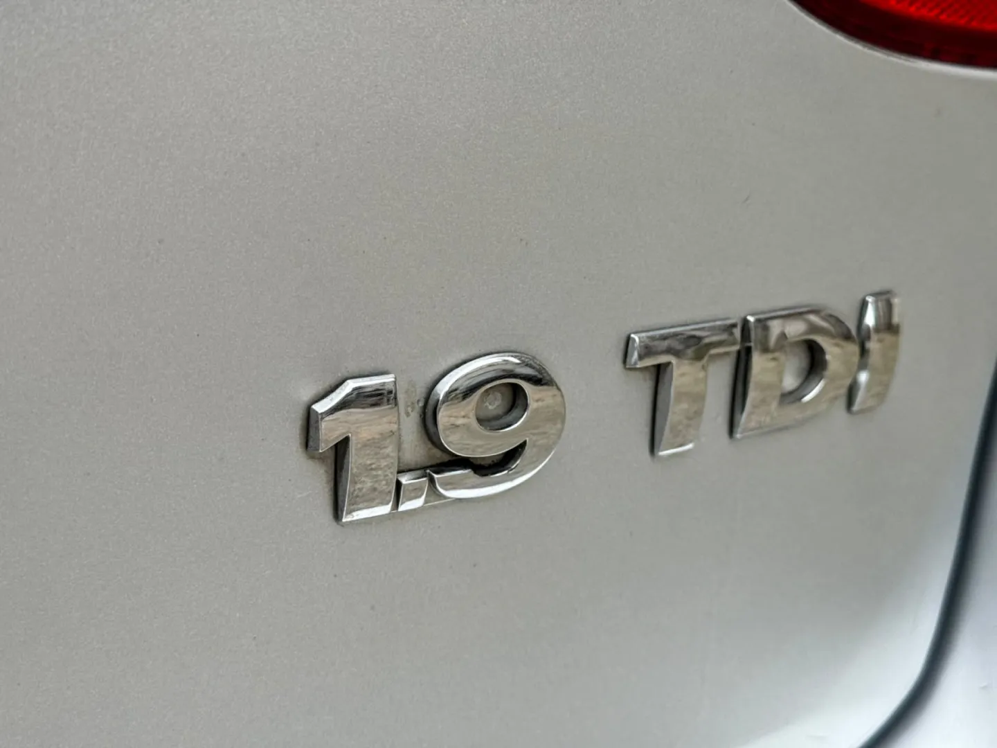 Cumpara/ Vinde online Volkswagen Golf 2004 SH, la cel mai bun pret pentru tine!