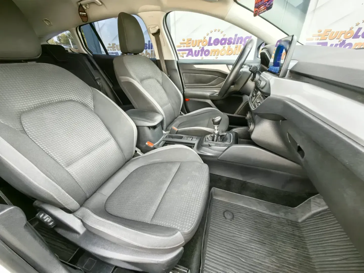Cumpara/ Vinde online Ford Focus 2020 SH, la cel mai bun pret pentru tine!