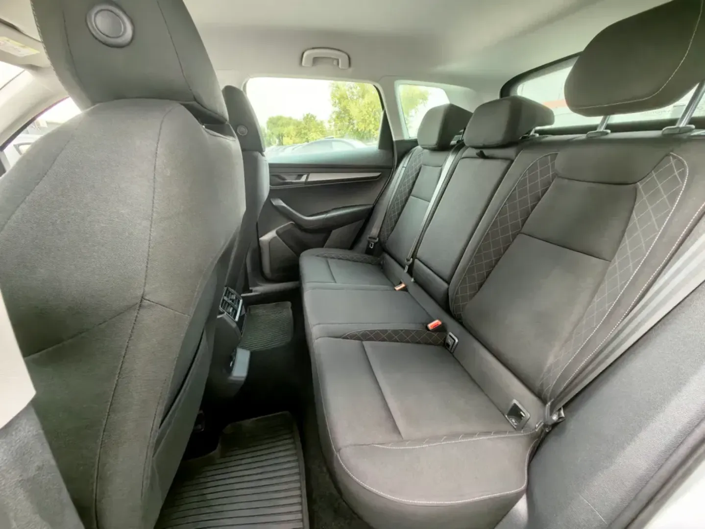 Cumpara/ Vinde online Skoda Karoq 2020 SH, la cel mai bun pret pentru tine!