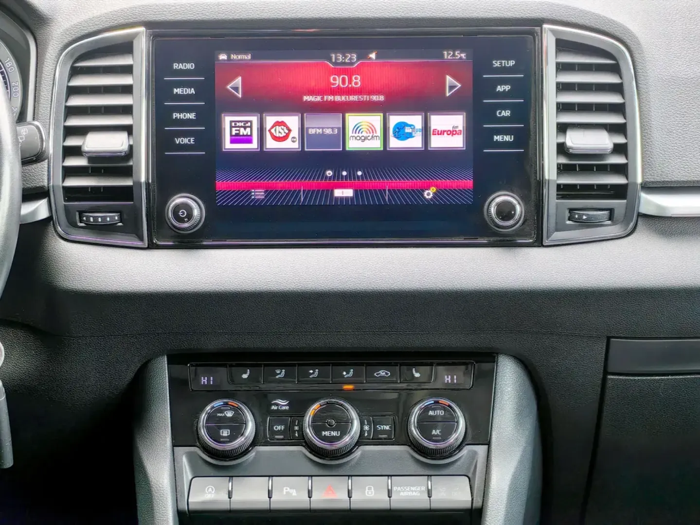 Cumpara/ Vinde online Skoda Karoq 2020 SH, la cel mai bun pret pentru tine!