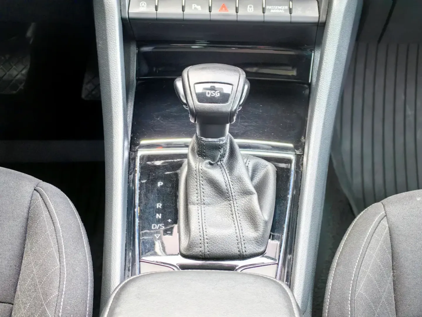 Cumpara/ Vinde online Skoda Karoq 2020 SH, la cel mai bun pret pentru tine!