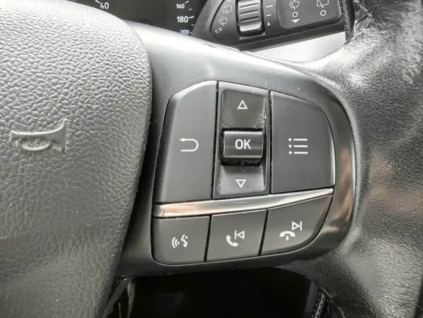 Cumpara/ Vinde online Ford Focus 2020 SH, la cel mai bun pret pentru tine!