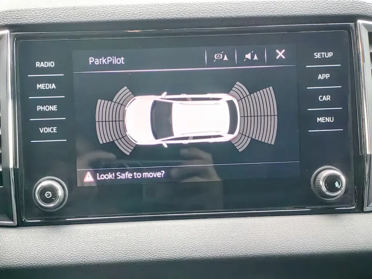 Cumpara/ Vinde online Skoda Karoq 2020 SH, la cel mai bun pret pentru tine!