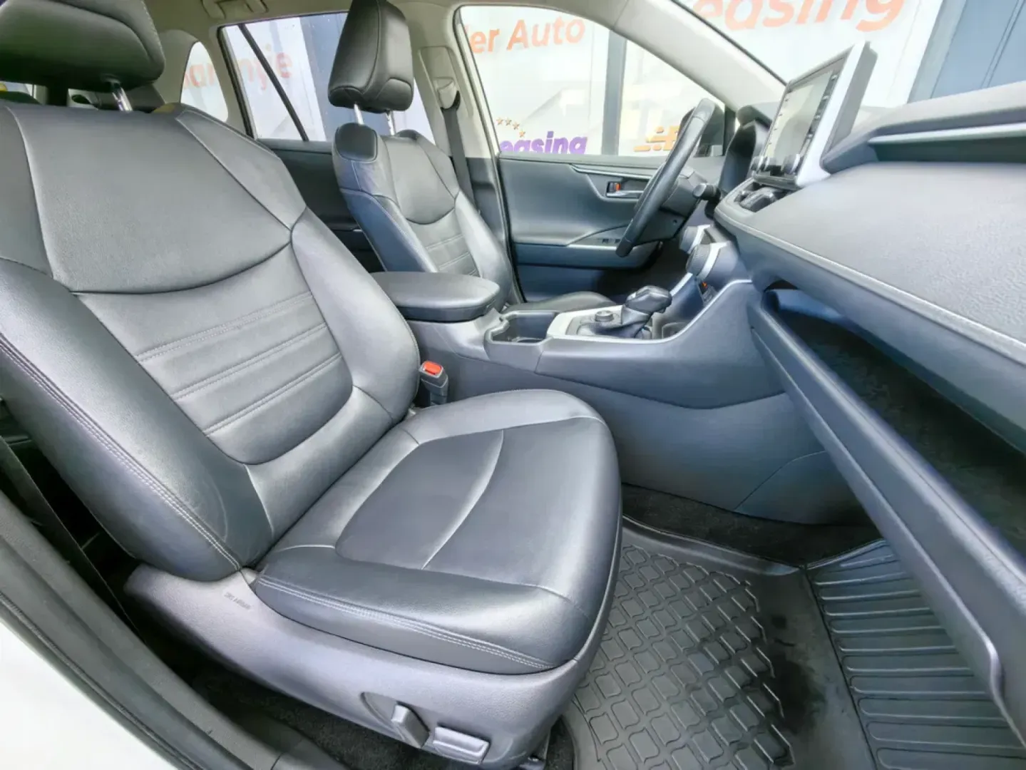 Cumpara/ Vinde online Toyota RAV 4 2021 SH, la cel mai bun pret pentru tine!