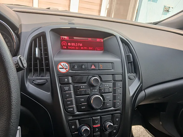 Cumpără / Vinde Opel Astra 2014 SH, la cel mai bun pret pentru tine!