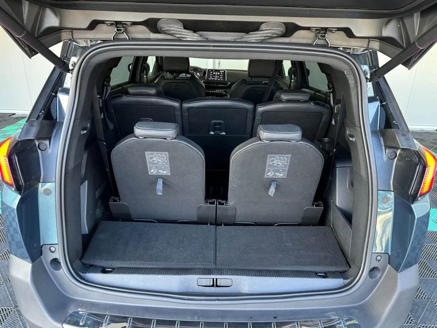 Cumpara/ Vinde online Peugeot 5008 2018 SH, la cel mai bun pret pentru tine!