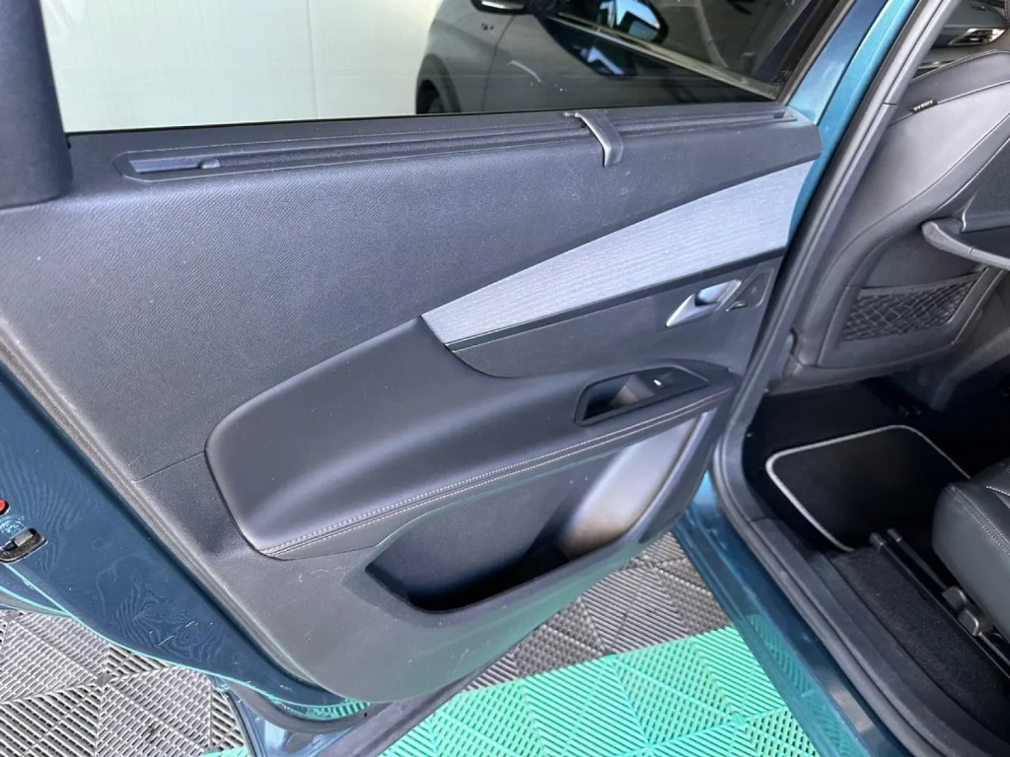 Cumpara/ Vinde online Peugeot 5008 2018 SH, la cel mai bun pret pentru tine!