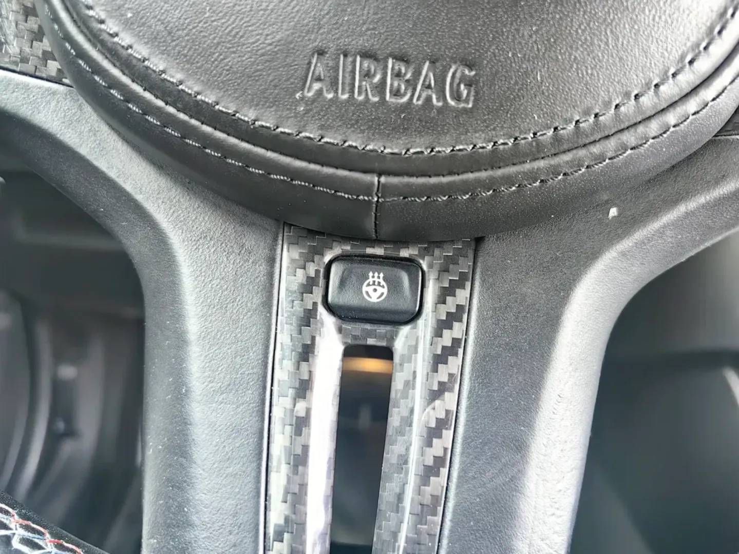 Cumpara/ Vinde online BMW M4 2023 SH, la cel mai bun pret pentru tine!