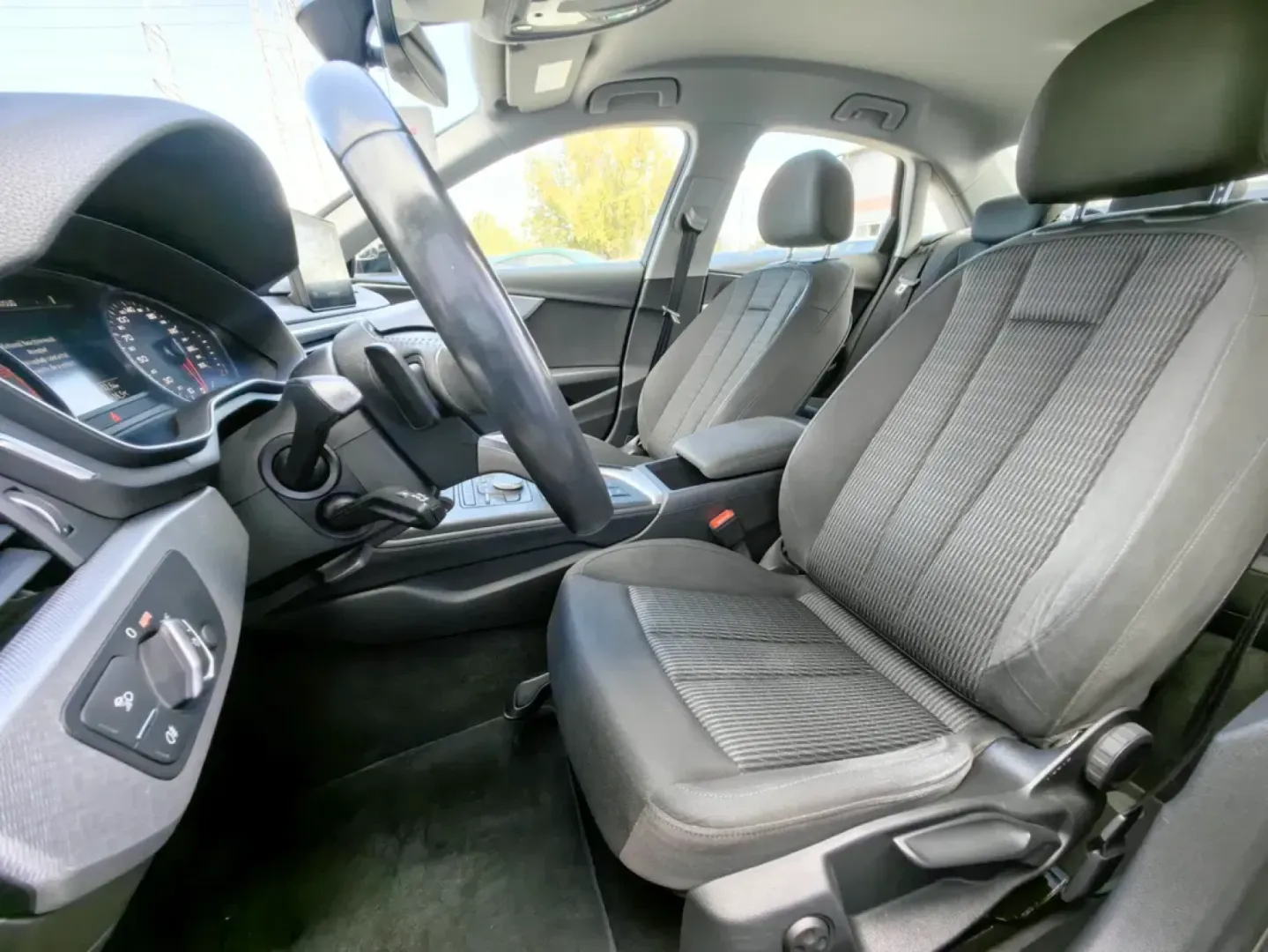 Cumpara/ Vinde online Audi A4 2018 SH, la cel mai bun pret pentru tine!